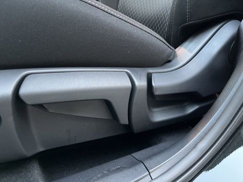 Used 2024 Mitsubishi Outlander ES image 30