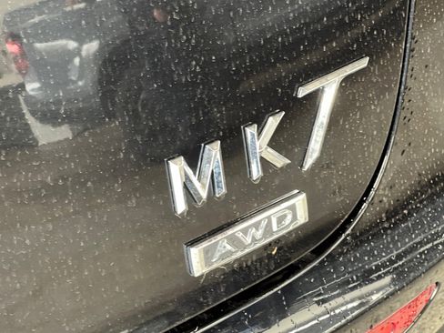 Used 2019 Lincoln MKT AWD image 27