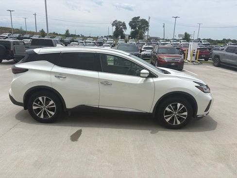 Used 2019 Nissan Murano S AWD/4WD image 2