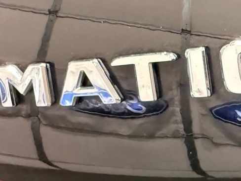 Used 2023 Mercedes-Benz GLB 250 4MATIC image 18
