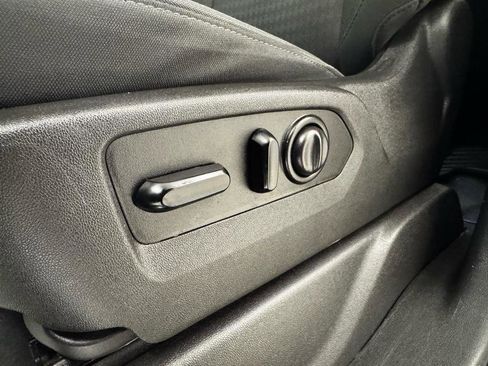 Used 2020 Chevrolet Silverado 3500 LT AWD/4WD image 13