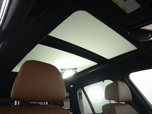 Used 2022 BMW X5 xDrive40i w/ Executive Package image 19
