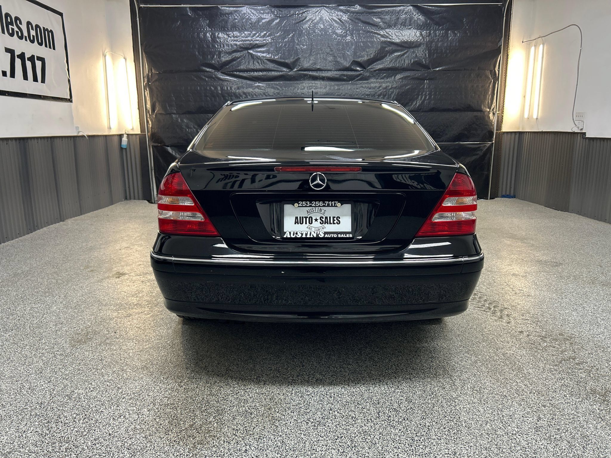 Used 2005 Mercedes-Benz C 320 Sedan image 5