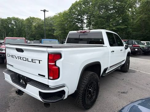 Used 2025 Chevrolet Silverado 2500 High Country w/ High Country Premium Package AWD/4WD image 4