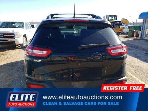 Used 2018 Jeep Cherokee Limited w/ Technology Group image 11