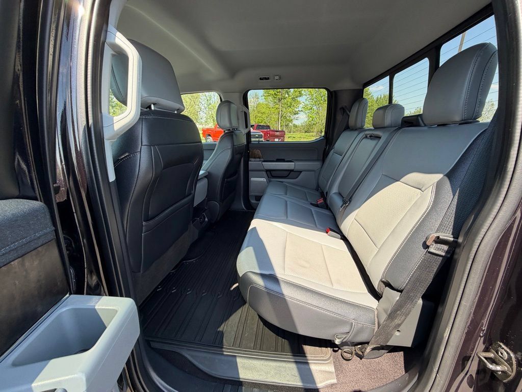 Used 2021 Ford F150 Lariat w/ FX4 Off-Road Package AWD/4WD image 26