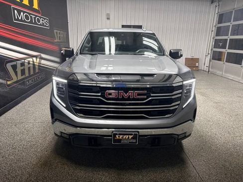 Used 2023 GMC Sierra 1500 SLT w/ SLT Premium Plus Package AWD/4WD image 17