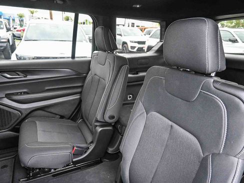 New 2025 Jeep Grand Cherokee L Laredo w/ Trailer Tow Package image 18