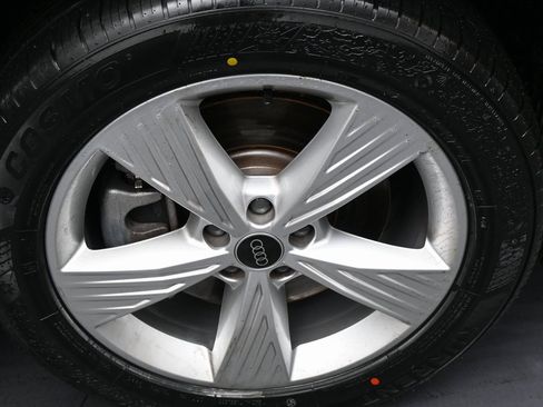 Used 2023 Audi Q4 e-tron Premium Plus w/ Premium Plus image 39