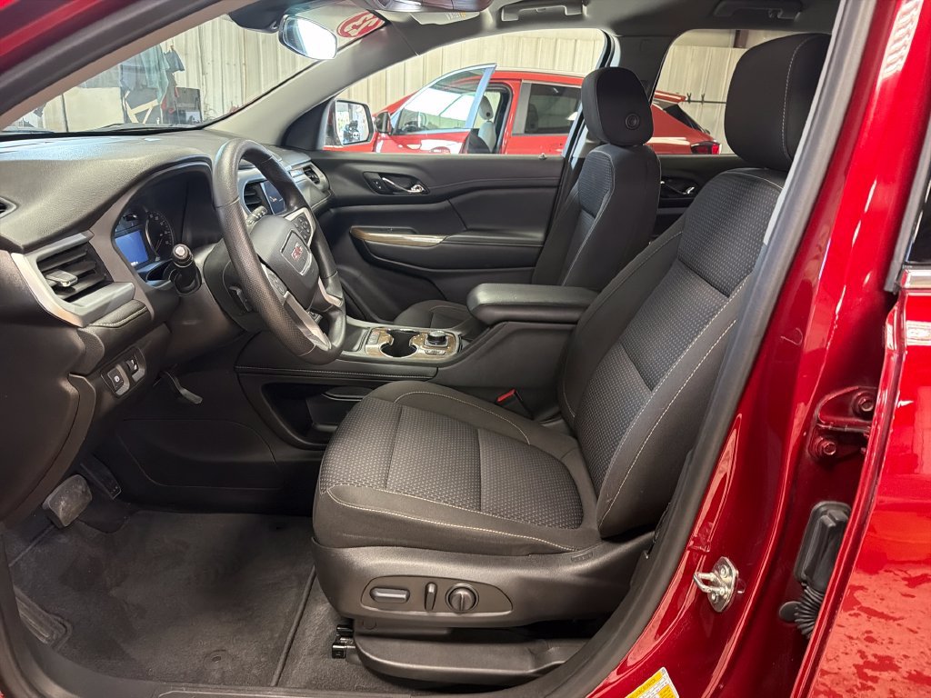 Used 2023 GMC Acadia SLE w/ Driver Convenience Package AWD/4WD image 14