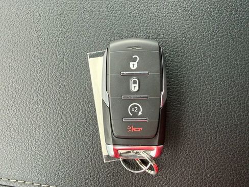 New 2026 RAM 1500 4x4 Crew Cab image 30