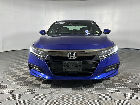Used 2019 Honda Accord Sport image 3