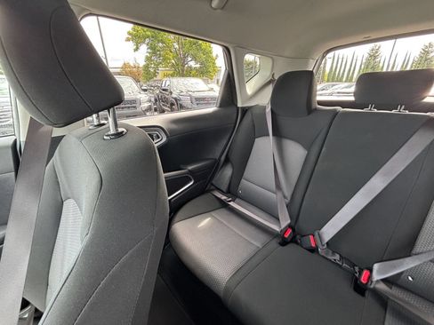 Used 2025 Kia Soul LX w/ LX Technology Package FWD image 37
