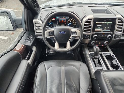 Used 2015 Ford F150 Platinum w/ Equipment Group 701A Luxury image 12