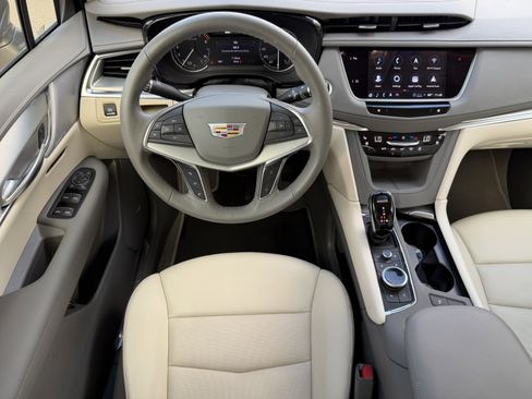 Certified 2023 Cadillac XT5 Premium Luxury image 14