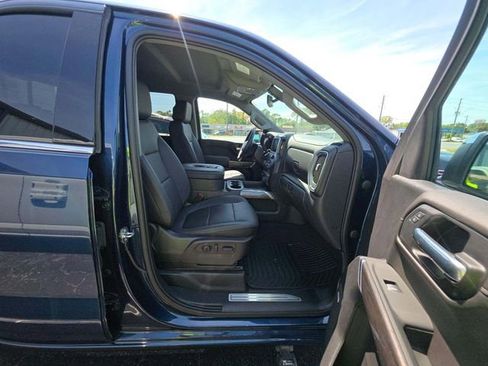 Used 2022 Chevrolet Silverado 1500 LTZ w/ LTZ Convenience Package II AWD/4WD image 8