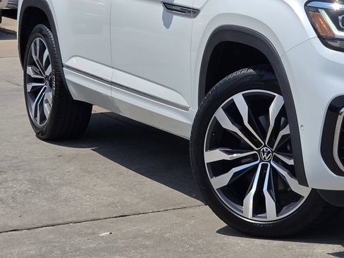 Used 2022 Volkswagen Atlas Cross Sport SEL Premium R-Line AWD/4WD image 11