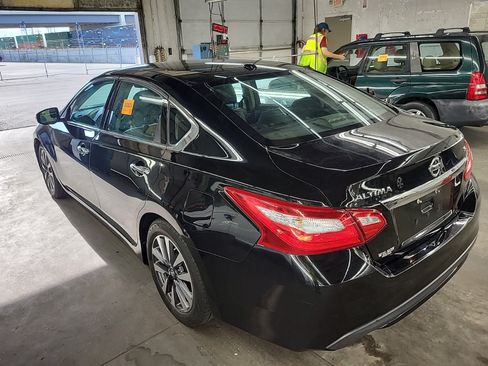 Used 2017 Nissan Altima 2.5 SL FWD image 4