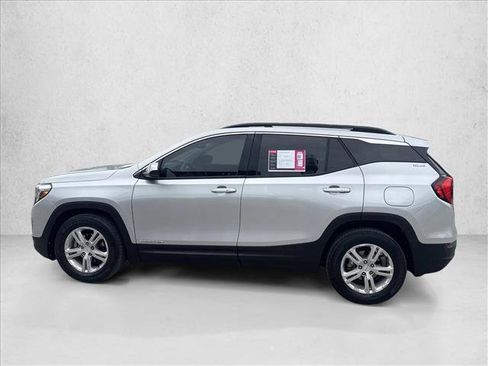 Used 2019 GMC Terrain SLE w/ Driver Convenience Package FWD image 2