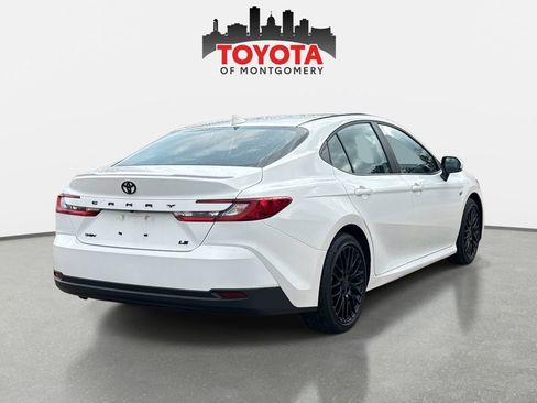 Used 2025 Toyota Camry LE w/ Convenience Package image 3