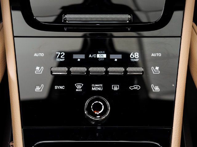 Certified 2026 Porsche Cayenne AWD/4WD image 20