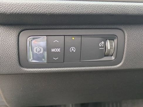 New 2026 Chevrolet Traverse LT w/ Sun and Wheel Package image 13