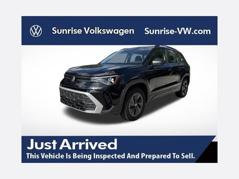 Used 2026 Volkswagen Taos S FWD image 1