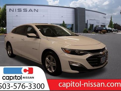 Used 2024 Chevrolet Malibu LS FWD image 1