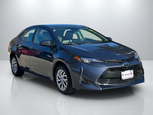Used 2019 Toyota Corolla L image 3