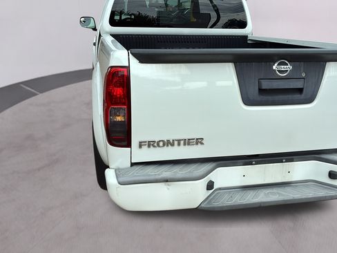 Used 2018 Nissan Frontier S RWD image 41
