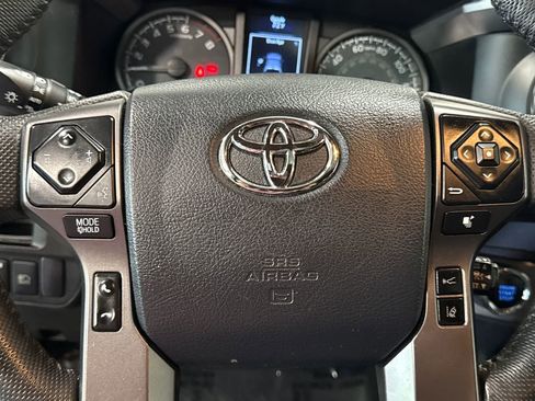 Used 2019 Toyota Tacoma TRD Off-Road AWD/4WD image 27