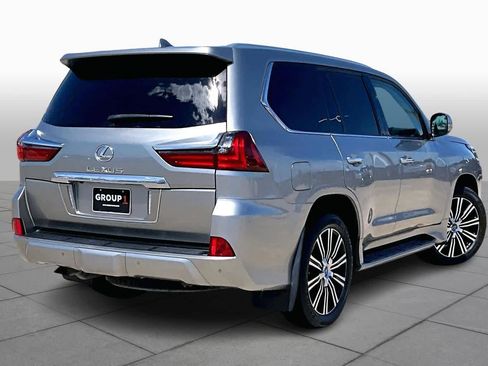 Used 2019 Lexus LX 570 4WD w/ Luxury Package image 12