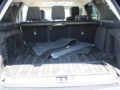 Used 2024 Land Rover Discovery S AWD/4WD image 44