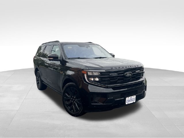 Used 2025 Ford Expedition Platinum w/ Stealth Appearance Package AWD/4WD image 14