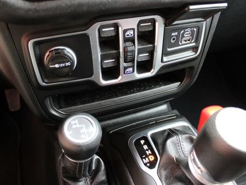 Used 2026 Jeep Wrangler Unlimited Sport AWD/4WD image 26