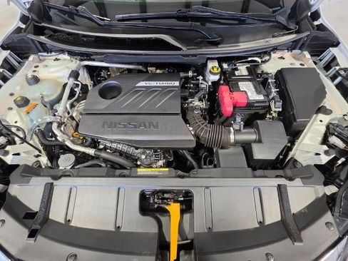 Used 2023 Nissan Rogue SV AWD/4WD image 9