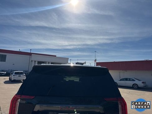 Used 2023 GMC Yukon XL AT4 w/ AT4 Premium Plus Package image 6