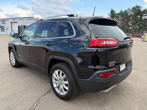 Used 2017 Jeep Cherokee Limited AWD/4WD image 7