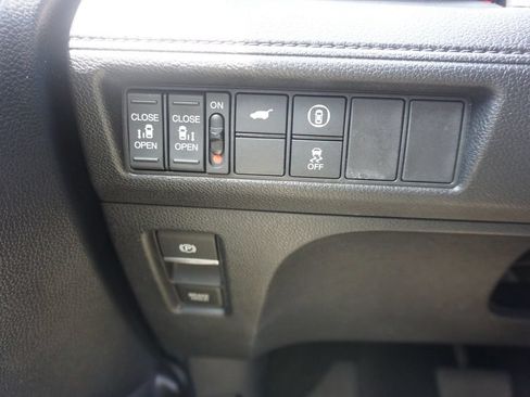 Used 2024 Honda Odyssey Sport image 5