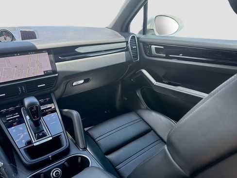 Used 2019 Porsche Cayenne AWD/4WD image 22