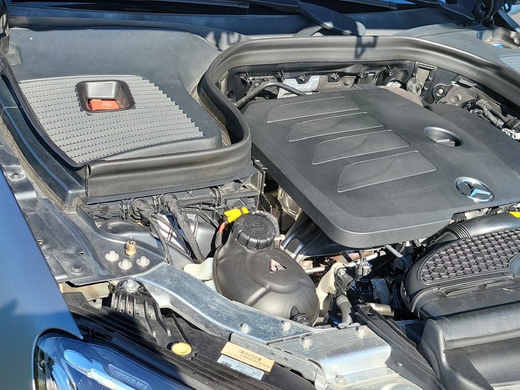 Used 2022 Mercedes-Benz GLC 300 image 41