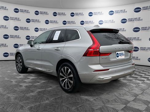 Certified 2023 Volvo XC60 B5 Plus image 3