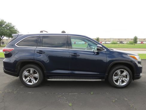 Used 2016 Toyota Highlander Limited image 4