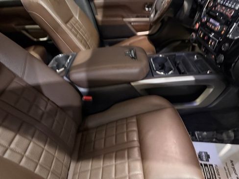 Used 2020 Nissan Titan Platinum Reserve w/ Moonroof Package image 32