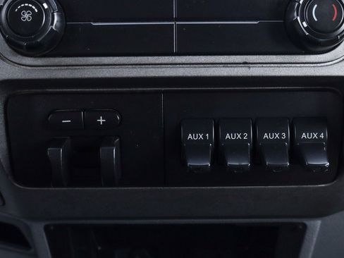 Used 2011 Ford F550 2WD Crew Cab Super Duty w/ Payload Upgrade Pkg image 27