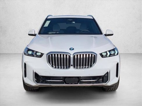 Used 2026 BMW X5 xDrive50e w/ Executive Package AWD/4WD image 5