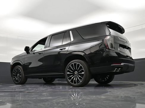 Used 2025 Chevrolet Tahoe High Country image 23