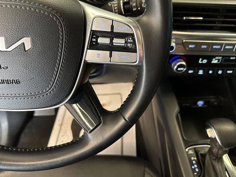 Used 2022 Kia Telluride LX AWD/4WD image 12