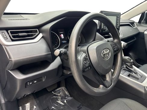Used 2021 Toyota RAV4 LE FWD image 50