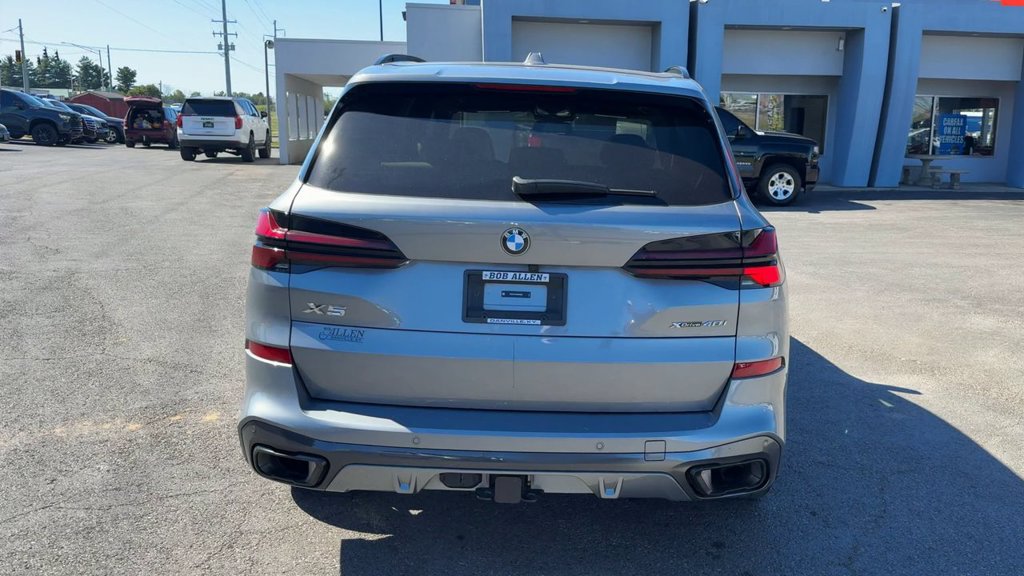 Used 2024 BMW X5 xDrive40i w/ M Sport Package AWD/4WD image 6